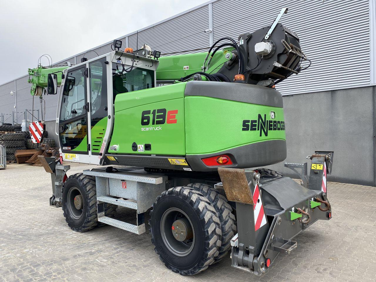 SENNEBOGEN 613E-M - آلة التعامل مع النفايات: صورة 2 SENNEBOGEN 613E-M - آلة التعامل مع النفايات: صورة 2