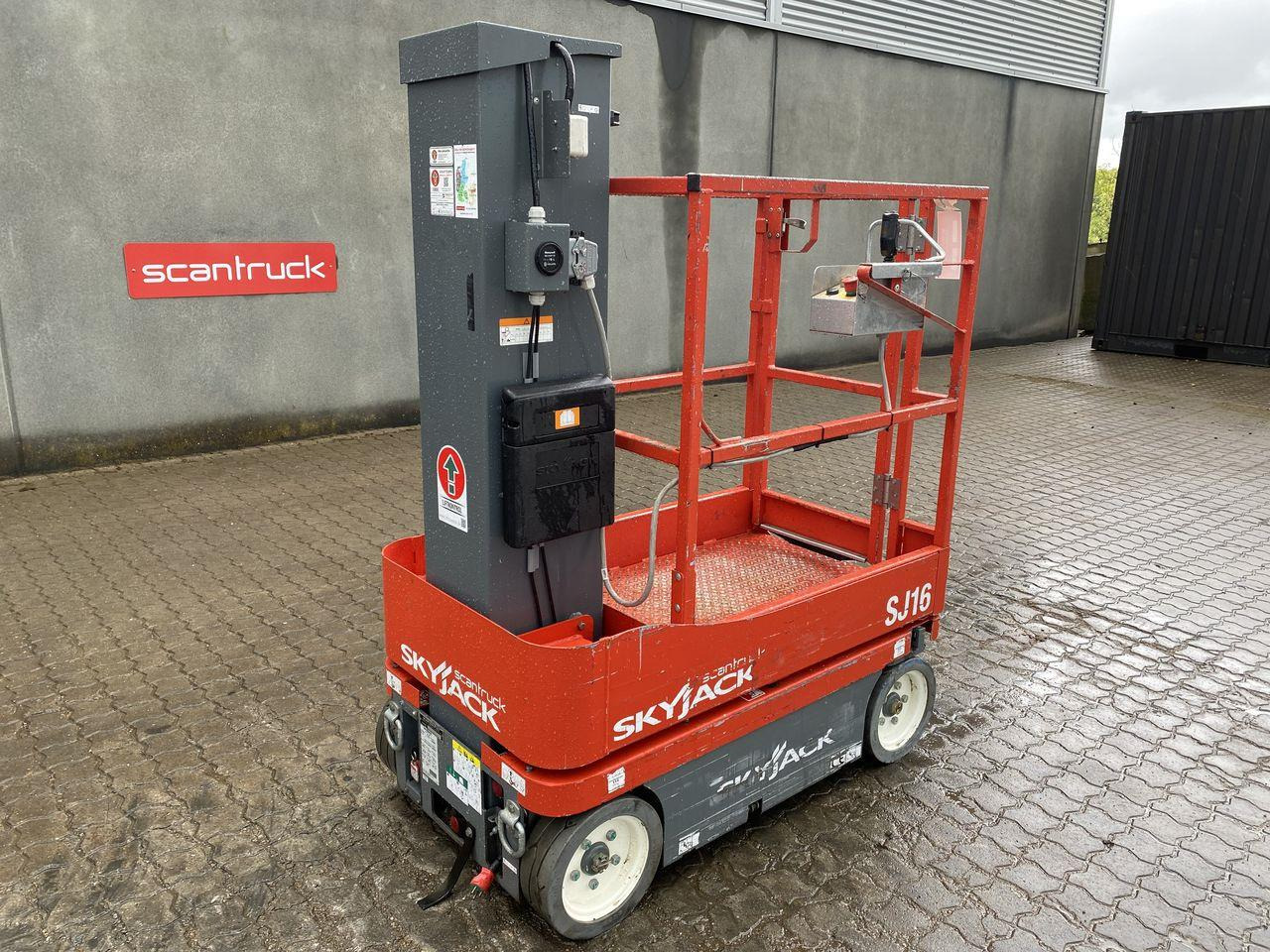 Skyjack SJ16 - مرفاع بصاري عمودي: صورة 1 Skyjack SJ16 - مرفاع بصاري عمودي: صورة 1