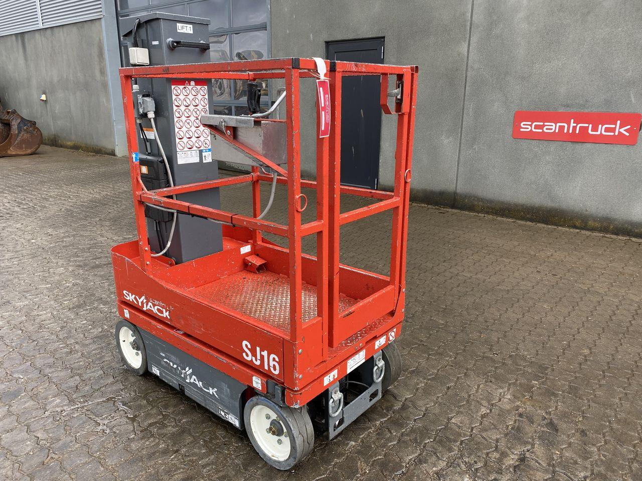 Skyjack SJ16 - مرفاع بصاري عمودي: صورة 2 Skyjack SJ16 - مرفاع بصاري عمودي: صورة 2