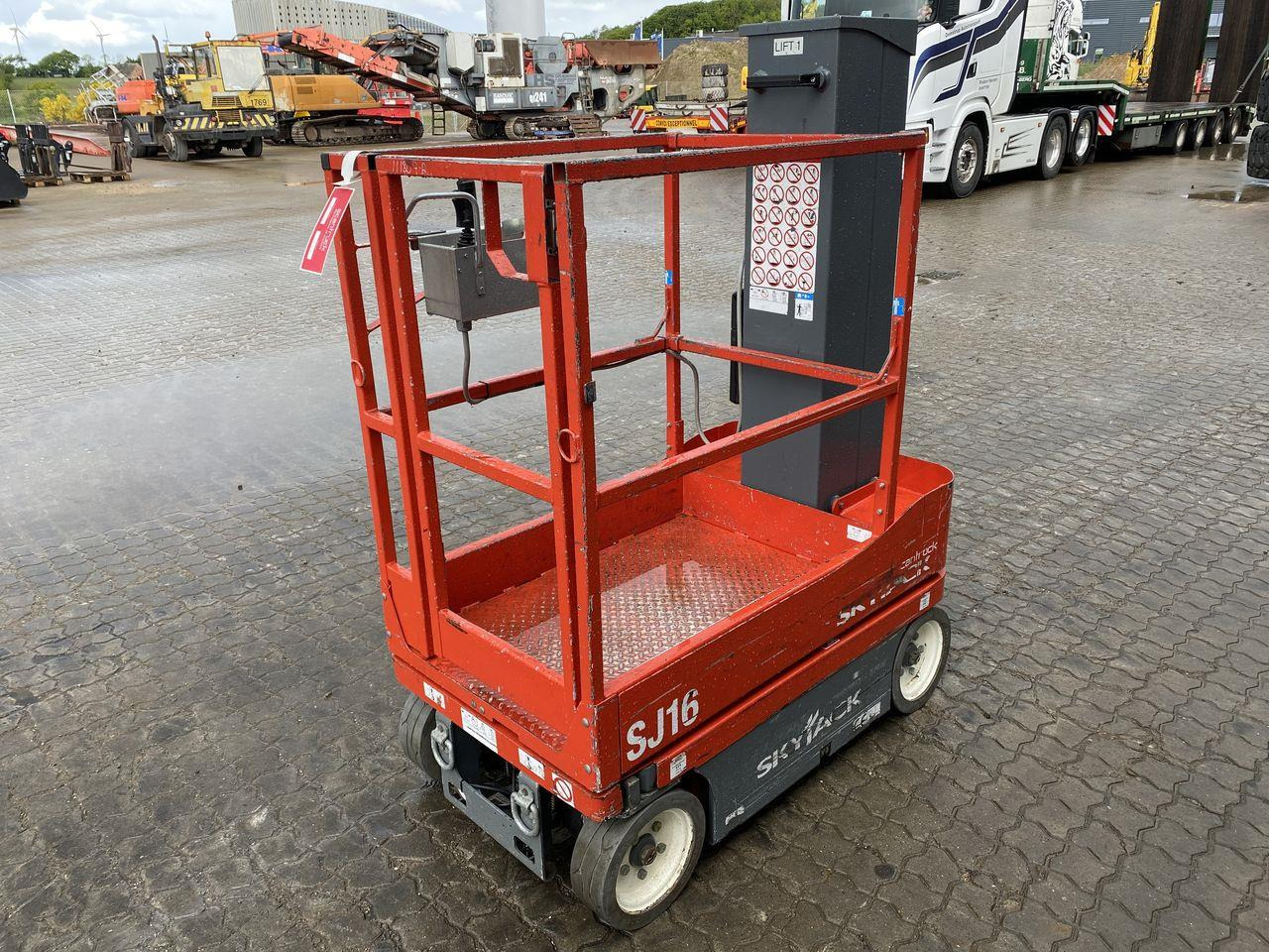 Skyjack SJ16 - مرفاع بصاري عمودي: صورة 4 Skyjack SJ16 - مرفاع بصاري عمودي: صورة 4