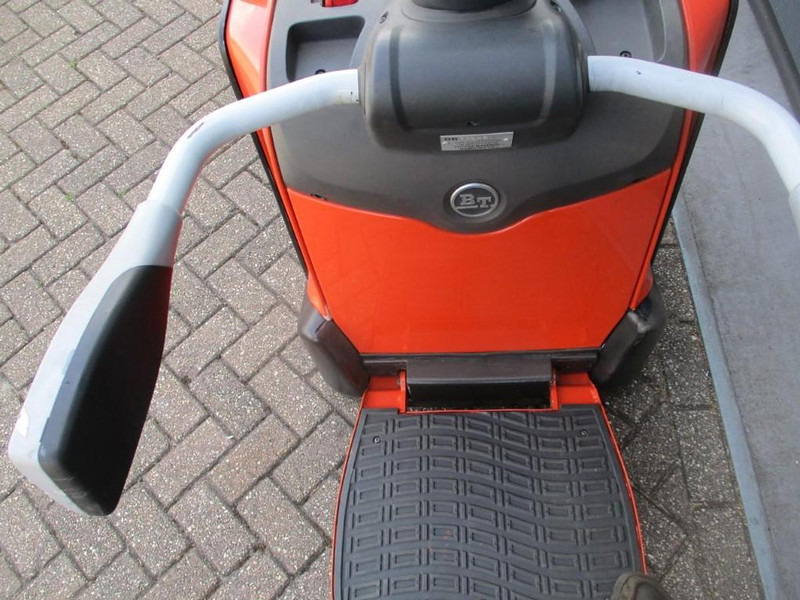 BT LPE200 - شاحنة نقل الطبالي: صورة 5 BT LPE200 - شاحنة نقل الطبالي: صورة 5