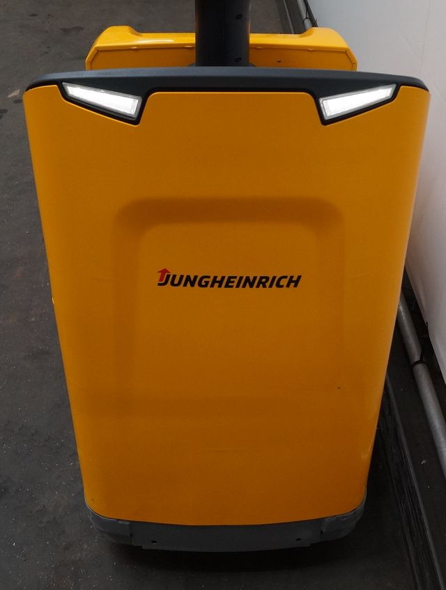 Jungheinrich ERE225 - شاحنة نقل الطبالي: صورة 4 Jungheinrich ERE225 - شاحنة نقل الطبالي: صورة 4