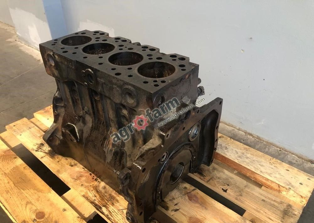 BLOK SILNIKA MASSEY FERGUSON 390 - محرك - شاحنة: صورة 1 BLOK SILNIKA MASSEY FERGUSON 390 - محرك - شاحنة: صورة 1