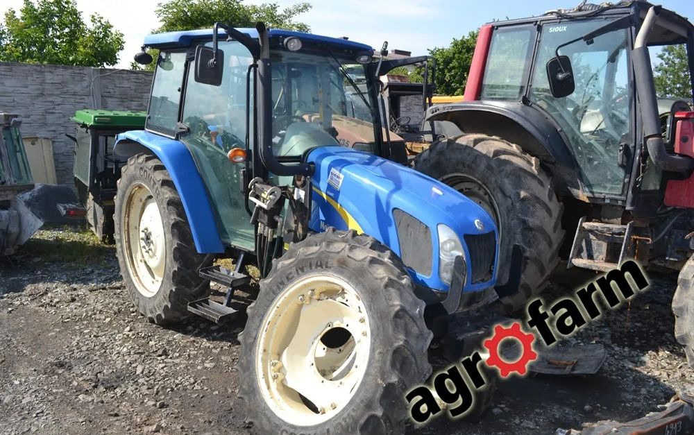 New Holland T5050 skrzynia silnik most obudowa piasta blok zawór - صندوق التروس - آلات زراعية: صورة 3 New Holland T5050 skrzynia silnik most obudowa piasta blok zawór - صندوق التروس - آلات زراعية: صورة 3