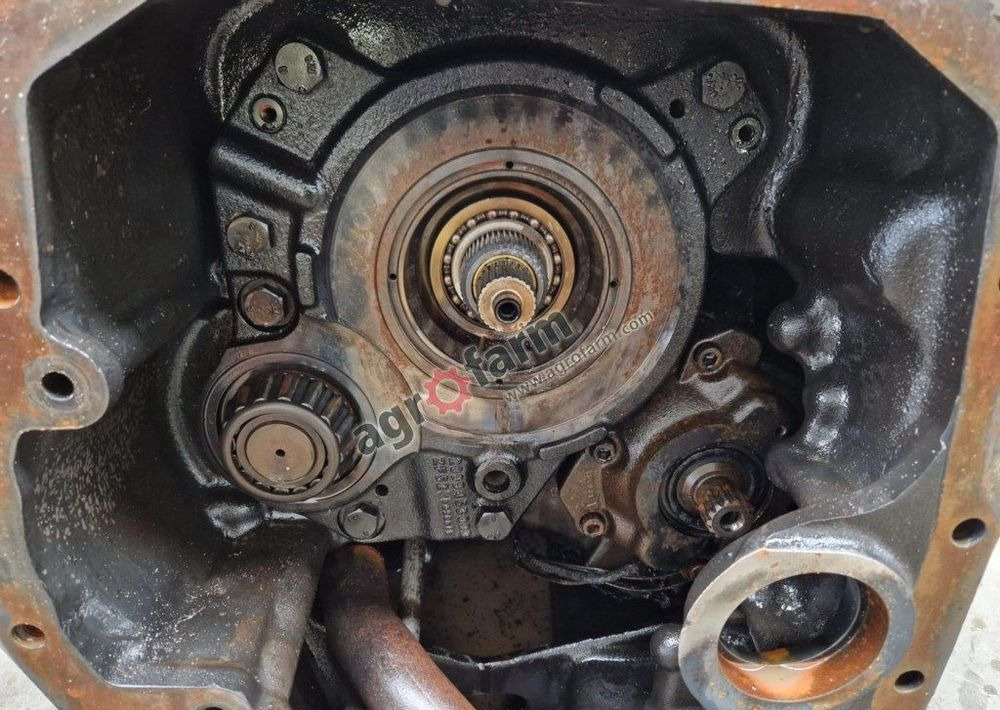 Skrzynia biegów Kubota M7-171 ZF CVT - صندوق التروس: صورة 4 Skrzynia biegów Kubota M7-171 ZF CVT - صندوق التروس: صورة 4