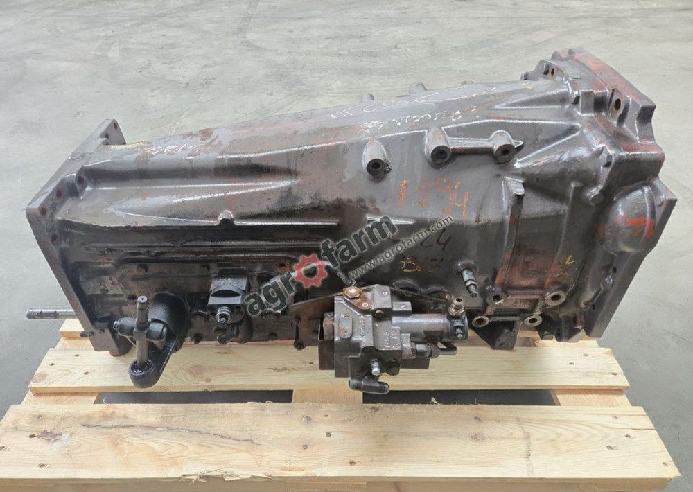 Skrzynia biegów Massey Ferguson 6180, Dynashift - صندوق التروس: صورة 1 Skrzynia biegów Massey Ferguson 6180, Dynashift - صندوق التروس: صورة 1