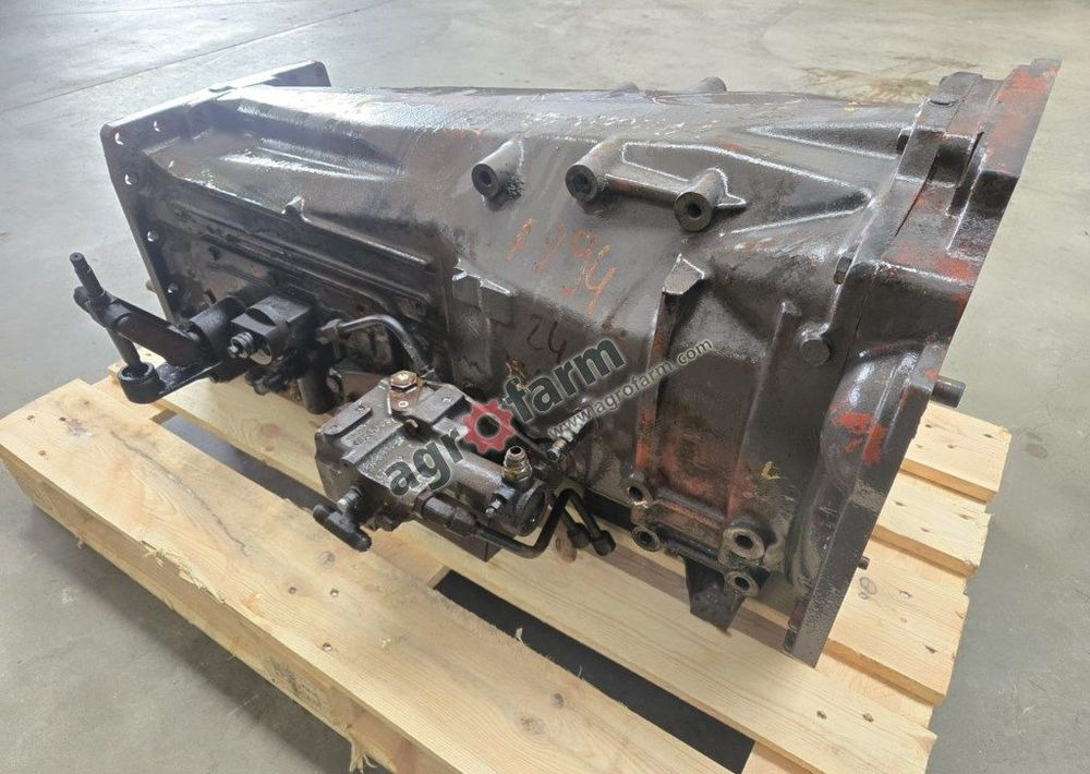 Skrzynia biegów Massey Ferguson 6180, Dynashift - صندوق التروس: صورة 4 Skrzynia biegów Massey Ferguson 6180, Dynashift - صندوق التروس: صورة 4