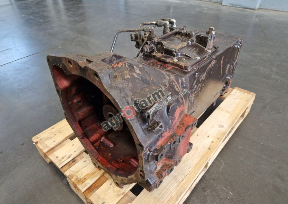 Skrzynia biegów New Holland M100 - صندوق التروس: صورة 4 Skrzynia biegów New Holland M100 - صندوق التروس: صورة 4