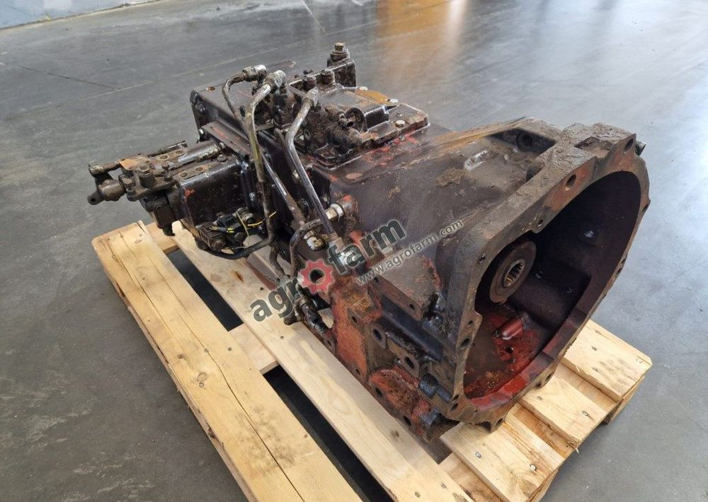 Skrzynia biegów New Holland M100 - صندوق التروس: صورة 2 Skrzynia biegów New Holland M100 - صندوق التروس: صورة 2