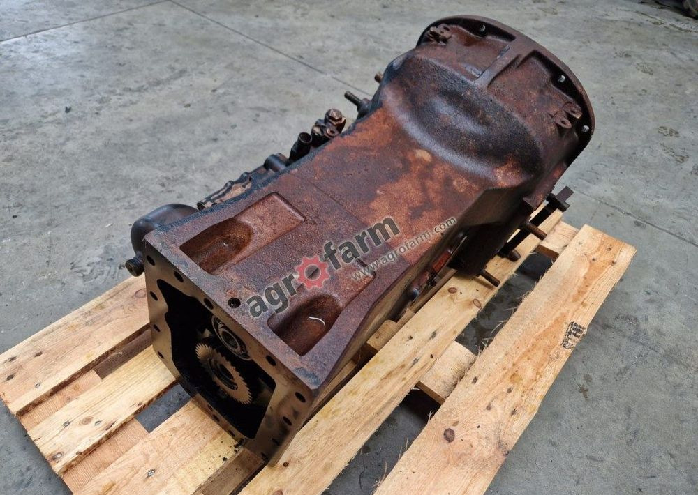 Skrzynia biegów New Holland T5040 - صندوق التروس: صورة 3 Skrzynia biegów New Holland T5040 - صندوق التروس: صورة 3