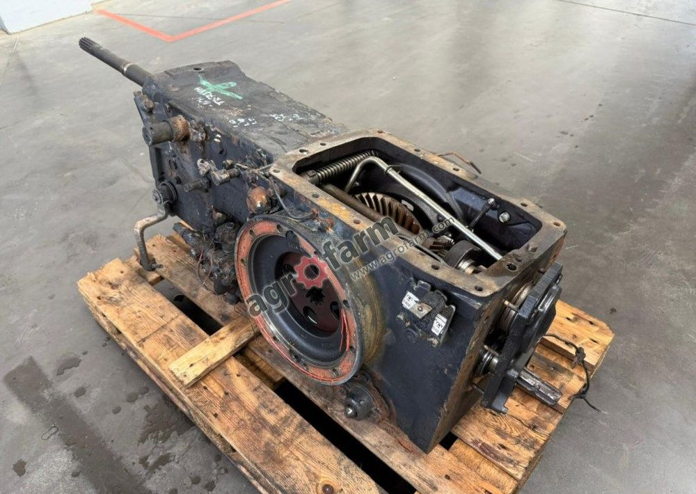 Skrzynia biegów New Holland TN70VA - صندوق التروس: صورة 2 Skrzynia biegów New Holland TN70VA - صندوق التروس: صورة 2