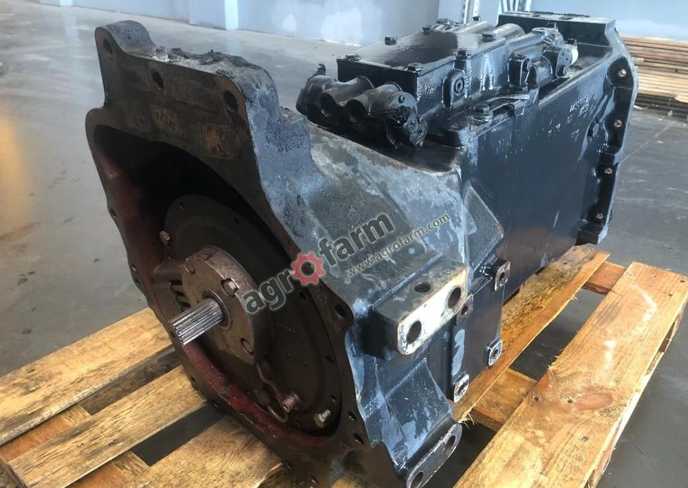 Skrzynia biegów New Holland TS100A 47132498 - صندوق التروس: صورة 2 Skrzynia biegów New Holland TS100A 47132498 - صندوق التروس: صورة 2