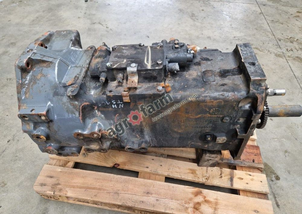 Skrzynia biegów New Holland TS100 - صندوق التروس: صورة 2 Skrzynia biegów New Holland TS100 - صندوق التروس: صورة 2