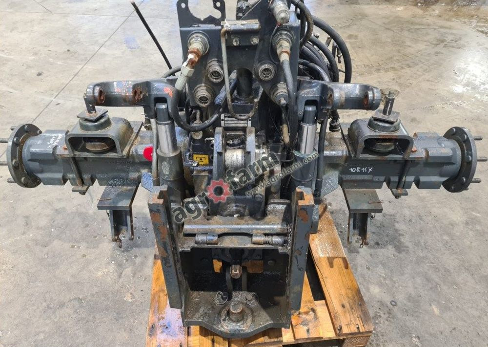 Skrzynia biegów i most tylny McCormick CX 105 xtra - صندوق التروس: صورة 3 Skrzynia biegów i most tylny McCormick CX 105 xtra - صندوق التروس: صورة 3