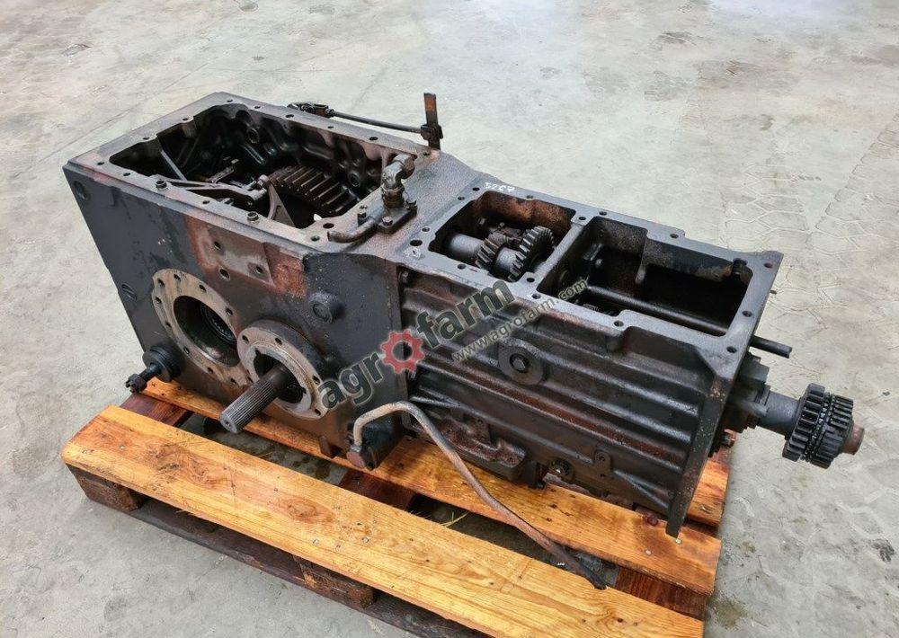 Skrzynia biegów, most tylny Renault 75-34 - صندوق التروس: صورة 1 Skrzynia biegów, most tylny Renault 75-34 - صندوق التروس: صورة 1