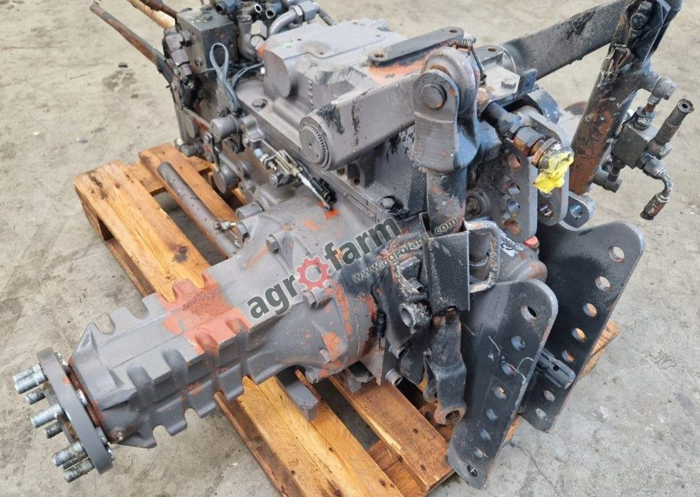 Skrzynia biegów, most tylny Renault Fructus 130 - صندوق التروس: صورة 3 Skrzynia biegów, most tylny Renault Fructus 130 - صندوق التروس: صورة 3