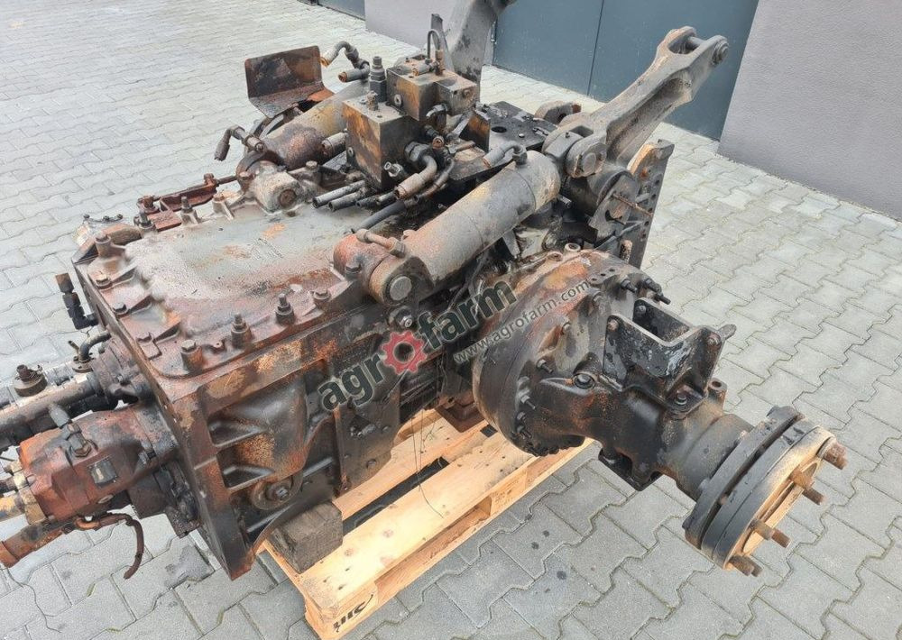 Skrzynia biegów, tylny most Massey Ferguson 6614 - صندوق التروس: صورة 2 Skrzynia biegów, tylny most Massey Ferguson 6614 - صندوق التروس: صورة 2