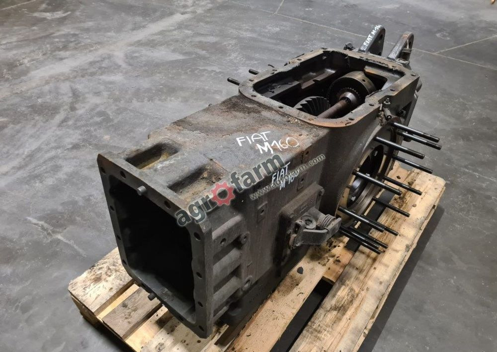 Tylny most Fiat New Holland M160 515752 - صندوق التروس: صورة 1 Tylny most Fiat New Holland M160 515752 - صندوق التروس: صورة 1