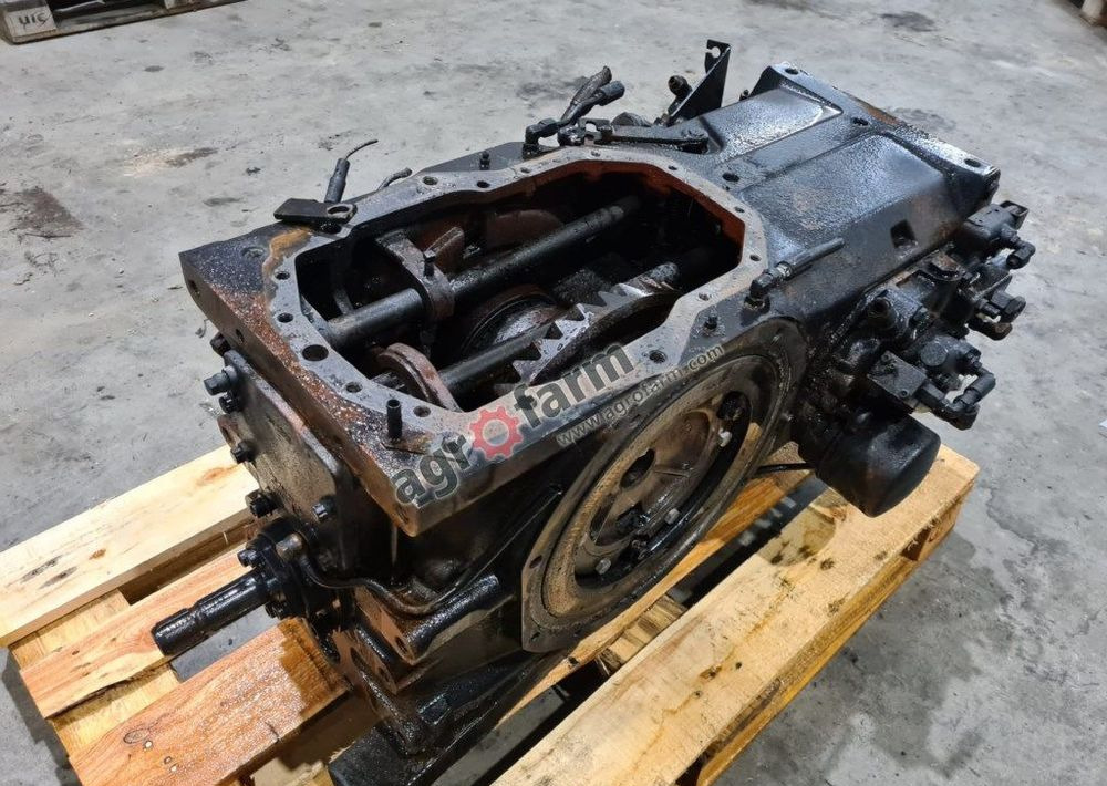 Tylny most Massey Ferguson 6130 851B1 - صندوق التروس: صورة 3 Tylny most Massey Ferguson 6130 851B1 - صندوق التروس: صورة 3