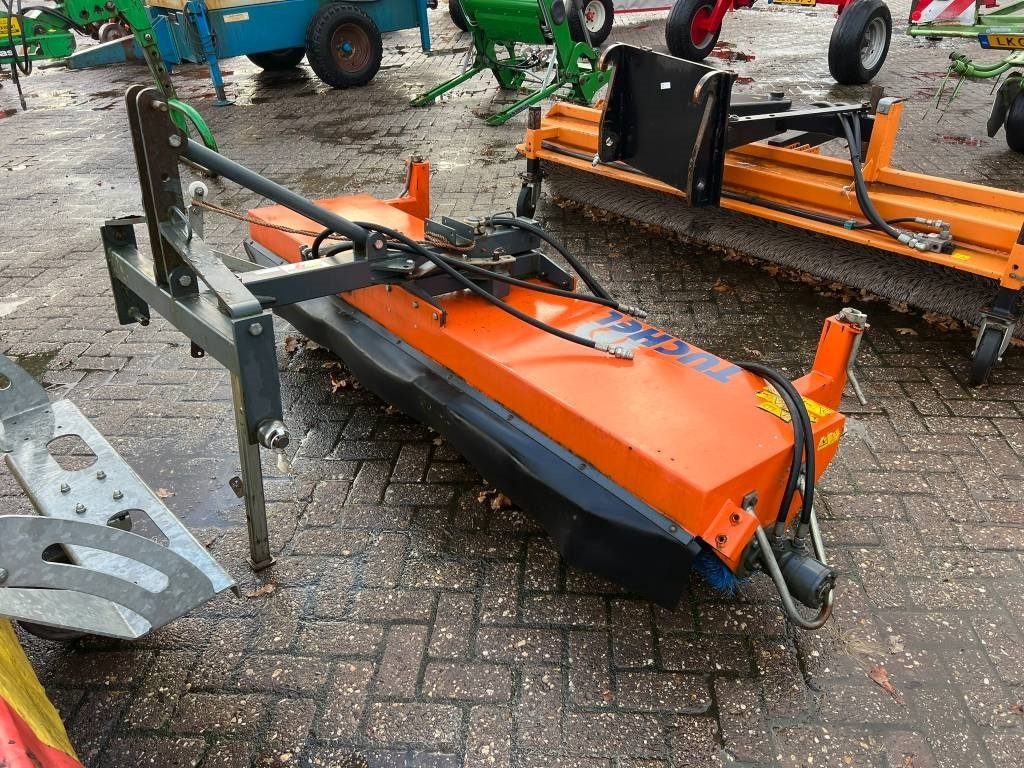 Tuchel EKM 230 HD veegmachine  - مقشة: صورة 1 Tuchel EKM 230 HD veegmachine  - مقشة: صورة 1