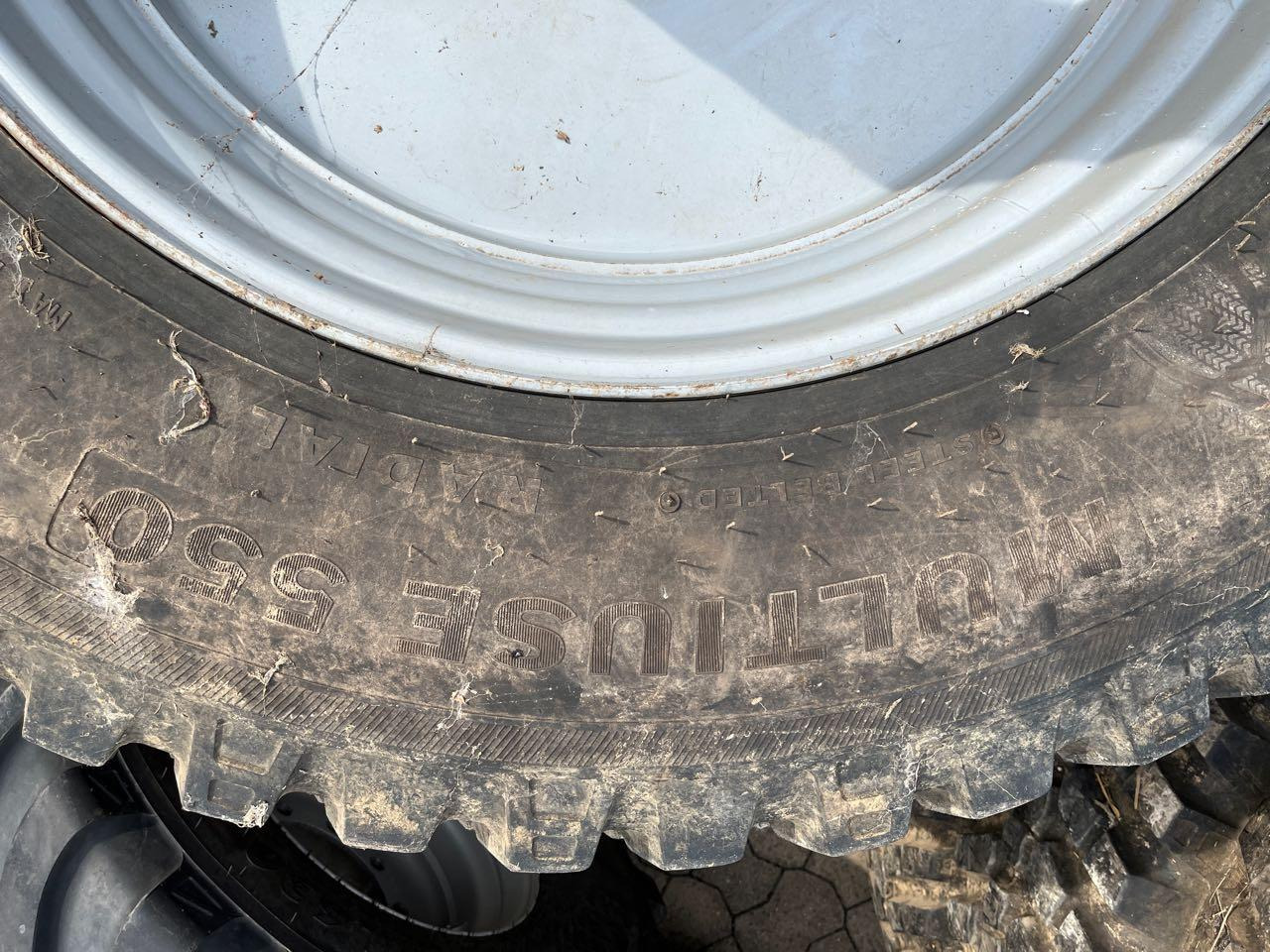 Alliance Multiuse 550 - إطارات: صورة 2 Alliance Multiuse 550 - إطارات: صورة 2