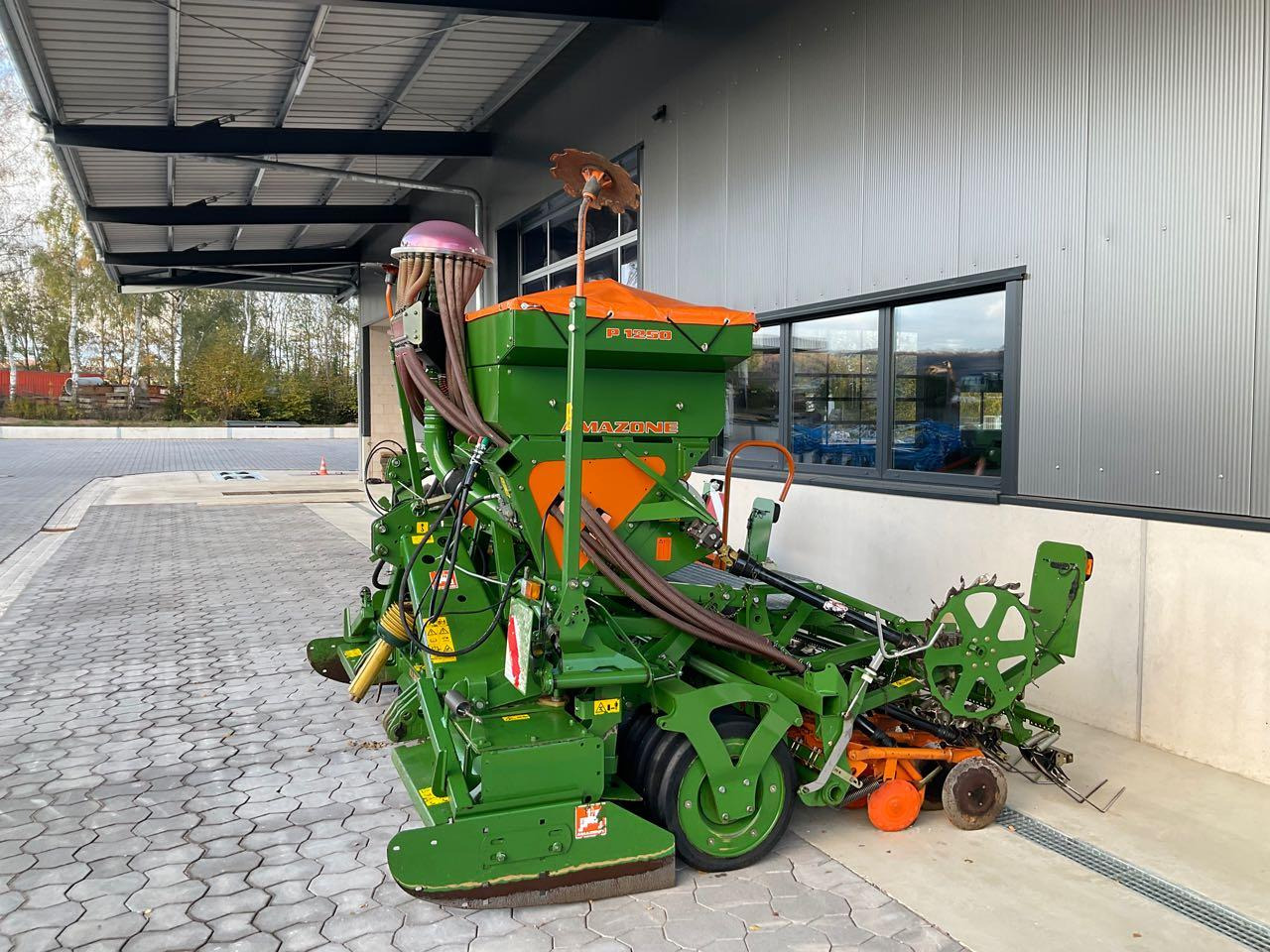 Amazone ADP 303 Spezial, KX 3000 - آلة بذر الحصاد: صورة 1 Amazone ADP 303 Spezial, KX 3000 - آلة بذر الحصاد: صورة 1