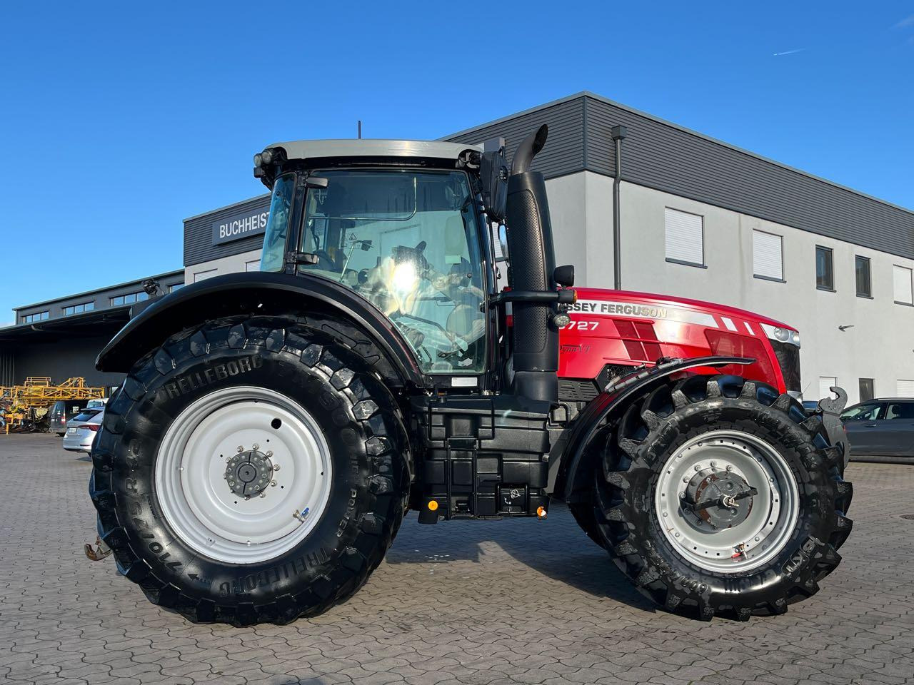 Massey Ferguson 8727 Dyna-VT - جرار: صورة 1 Massey Ferguson 8727 Dyna-VT - جرار: صورة 1