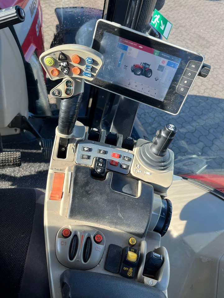 Massey Ferguson 8727 Dyna-VT - جرار: صورة 5 Massey Ferguson 8727 Dyna-VT - جرار: صورة 5