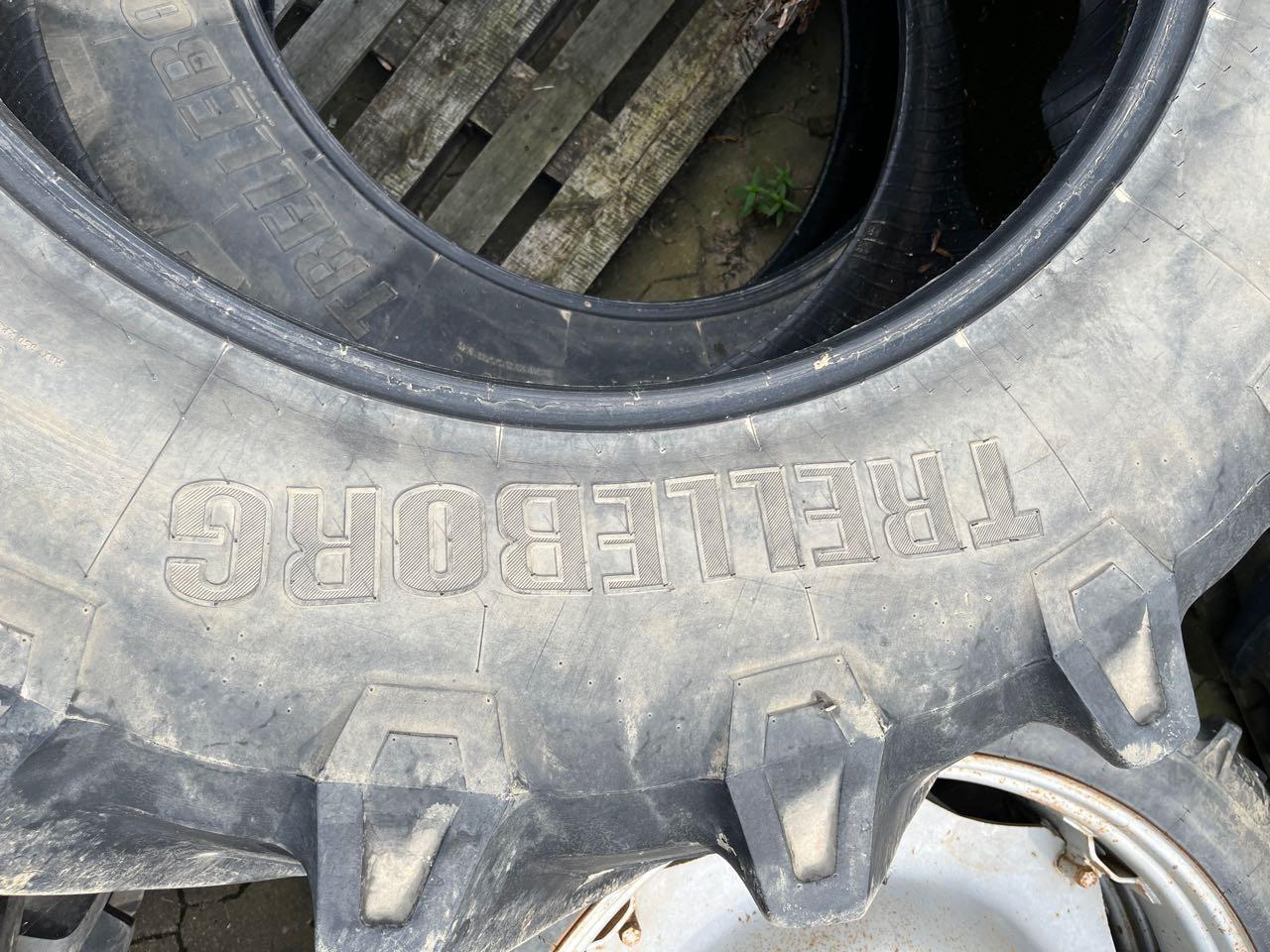 Trelleborg TM 700 - إطارات: صورة 2 Trelleborg TM 700 - إطارات: صورة 2