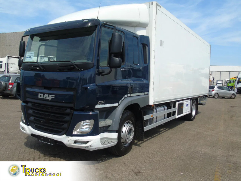 DAF CF 220 + CARRIER + EURO 6 + LIFT - شاحنة ذات مبرد: صورة 1 DAF CF 220 + CARRIER + EURO 6 + LIFT - شاحنة ذات مبرد: صورة 1