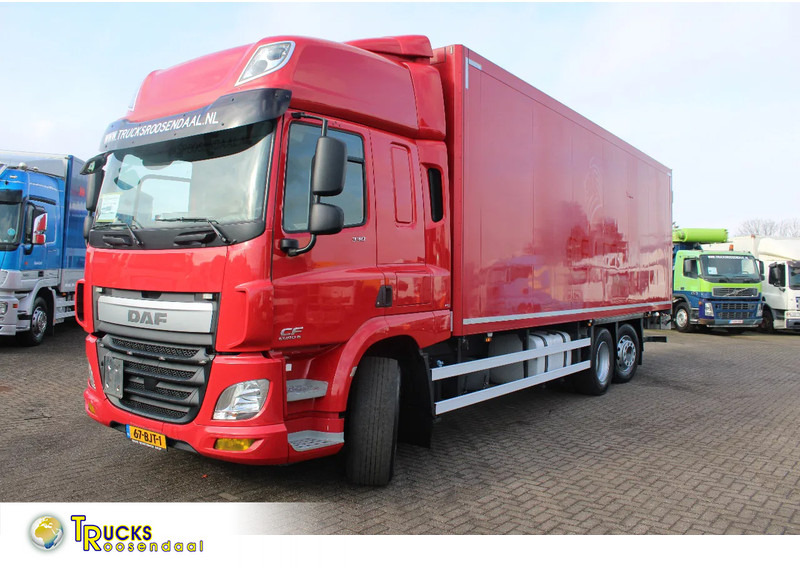 DAF CF 330 + 6X2 + LIFT - شاحنة صندوقية: صورة 1 DAF CF 330 + 6X2 + LIFT - شاحنة صندوقية: صورة 1