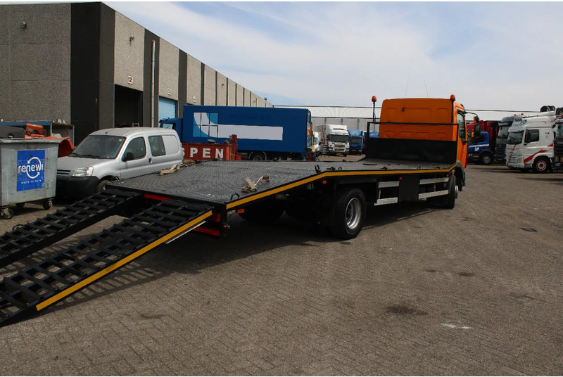 DAF LF 55.220 + HYDROLIC RAMPS + MANUAL - شاحنة نقل سيارات شاحنة: صورة 3 DAF LF 55.220 + HYDROLIC RAMPS + MANUAL - شاحنة نقل سيارات شاحنة: صورة 3