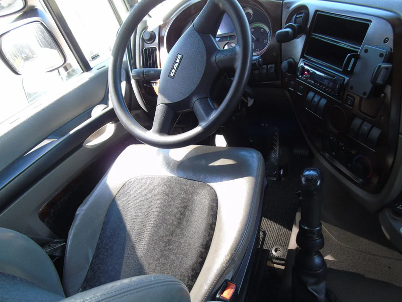 شاحنة صندوقية DAF XF 105 .460 + MANUAL + EURO 5: صورة 9