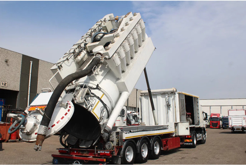 DESOT ECOTA + 16.600 LITER + VOLVO ENGINE S/P + TIPPER / VACUUM WITTIG - نصف مقطورة: صورة 3 DESOT ECOTA + 16.600 LITER + VOLVO ENGINE S/P + TIPPER / VACUUM WITTIG - نصف مقطورة: صورة 3
