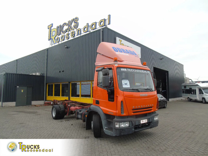 Iveco Eurocargo 120E18 + MANUAL - شاحنة بهيكل معدني للمقصورة: صورة 1 Iveco Eurocargo 120E18 + MANUAL - شاحنة بهيكل معدني للمقصورة: صورة 1