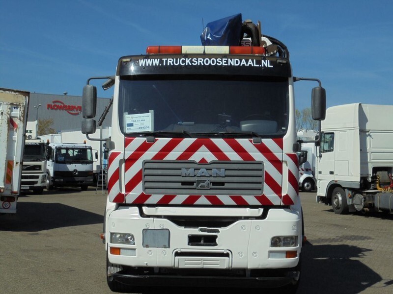 MAN TGA 41.460 1e Owner + Manual + Fassi F800XP 6x hydr. + Winch + hoogzit 8x4 + Low KM + Remote + FLY-JIB Prepared - شاحنة كرين: صورة 2 MAN TGA 41.460 1e Owner + Manual + Fassi F800XP 6x hydr. + Winch + hoogzit 8x4 + Low KM + Remote + FLY-JIB Prepared - شاحنة كرين: صورة 2