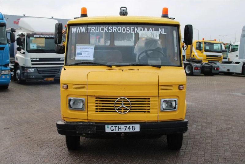 Mercedes-Benz 508 MANUAL - شاحنة نقل سيارات شاحنة: صورة 2 Mercedes-Benz 508 MANUAL - شاحنة نقل سيارات شاحنة: صورة 2