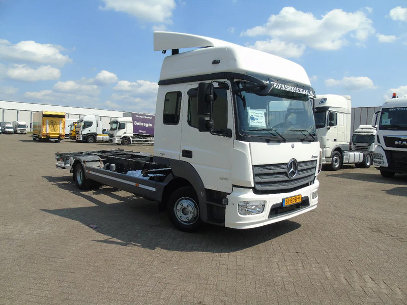 Mercedes-Benz Atego 1218 + EURO 6 + 5 PERS + BDF + LIFT - ناقلة حاويات/ شاحنة حاويات: صورة 2 Mercedes-Benz Atego 1218 + EURO 6 + 5 PERS + BDF + LIFT - ناقلة حاويات/ شاحنة حاويات: صورة 2