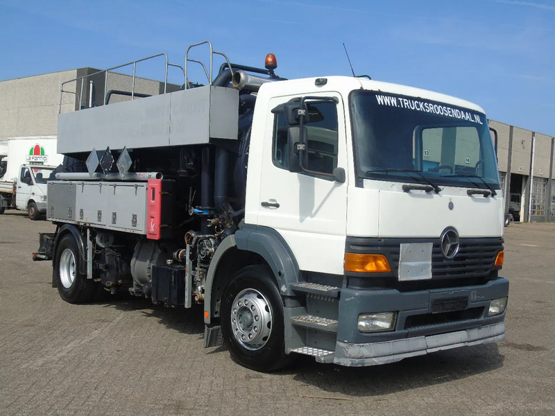 Mercedes-Benz Atego 1923 + 8.800 liter INOX + complete pump/tipper/functional + EURO 2 - فراغ شاحنة: صورة 4 Mercedes-Benz Atego 1923 + 8.800 liter INOX + complete pump/tipper/functional + EURO 2 - فراغ شاحنة: صورة 4
