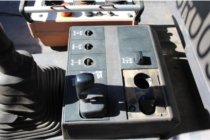 شاحنة كرين Mercedes-Benz SK 2628 + 6X6 + SPRING + MANUAL + HMK 42TON: صورة 14
