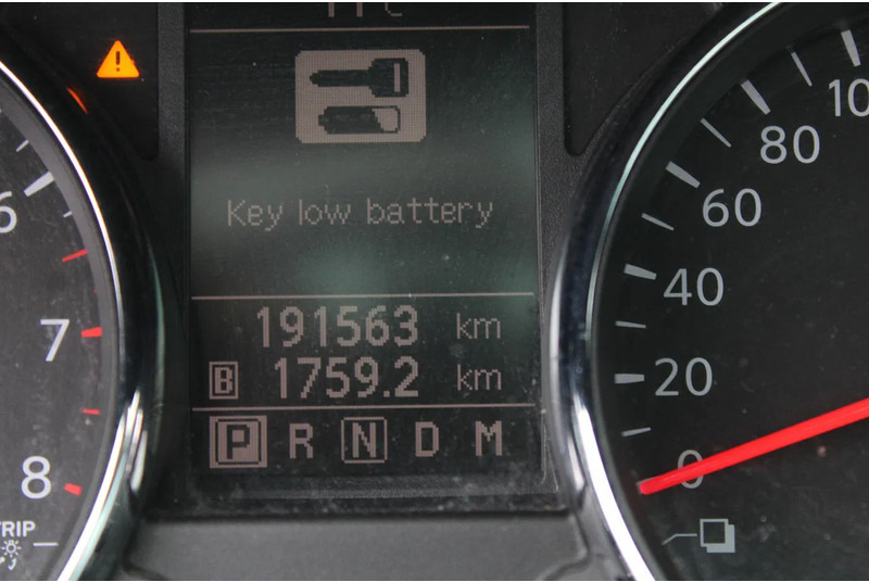 Nissan QASHQAI 2.0 AUTOMATIC / CAMERA - سيارة: صورة 4 Nissan QASHQAI 2.0 AUTOMATIC / CAMERA - سيارة: صورة 4