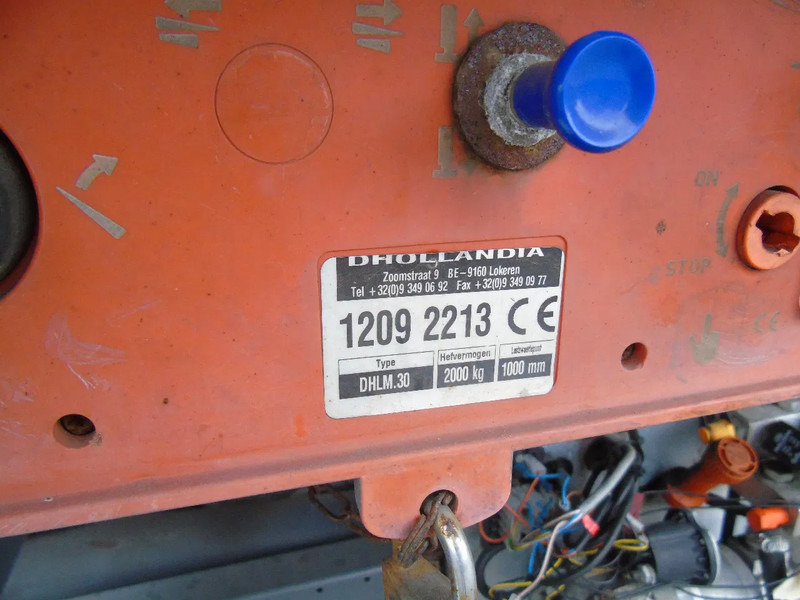 شاحنة صندوقية Volvo FL 260 + 18T + LIFT: صورة 13