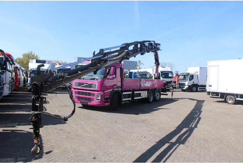 Volvo FM 370 + PALFINGER 23002 /6EXT + REMOTE + 6X2 STEERING - شاحنة كرين: صورة 3 Volvo FM 370 + PALFINGER 23002 /6EXT + REMOTE + 6X2 STEERING - شاحنة كرين: صورة 3
