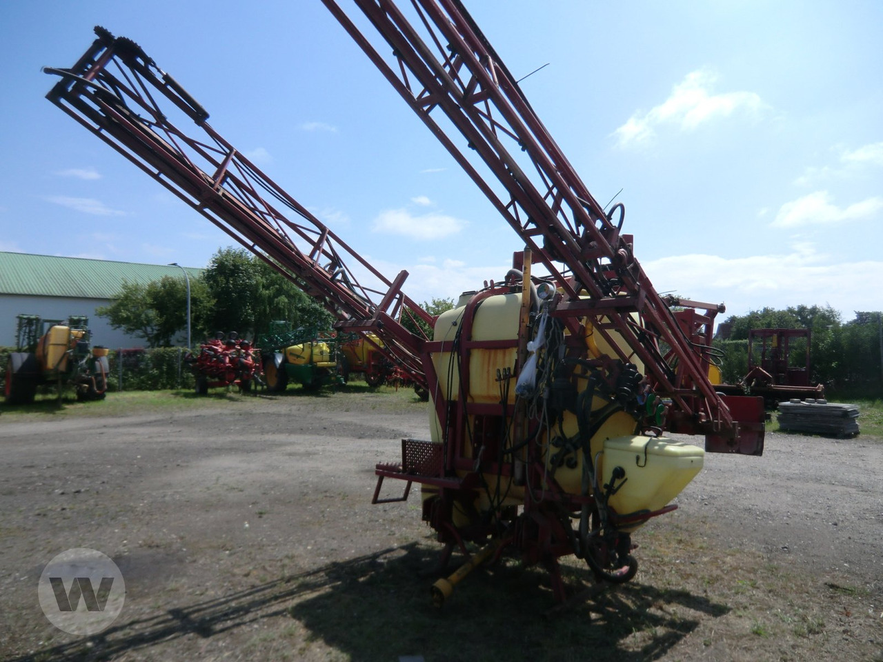 Hardi Mega 1200 - رشاش معلق على جرار: صورة 1 Hardi Mega 1200 - رشاش معلق على جرار: صورة 1
