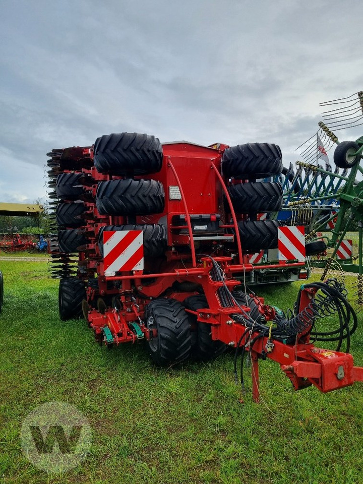 Kverneland U-Drill - آلة البذر: صورة 1 Kverneland U-Drill - آلة البذر: صورة 1