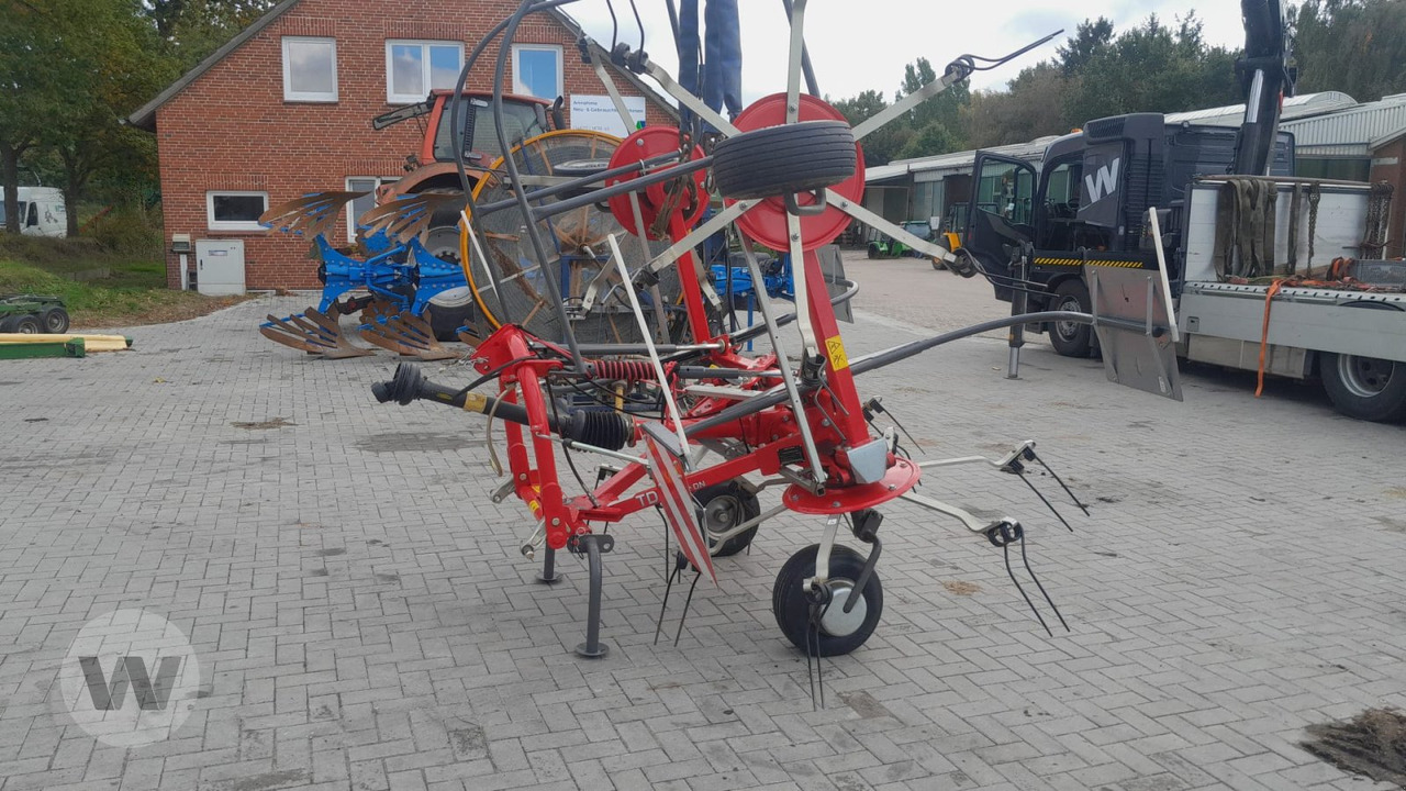 Massey Ferguson TD 524 DN - نشارة الدريس/ شوكة جرف: صورة 5 Massey Ferguson TD 524 DN - نشارة الدريس/ شوكة جرف: صورة 5