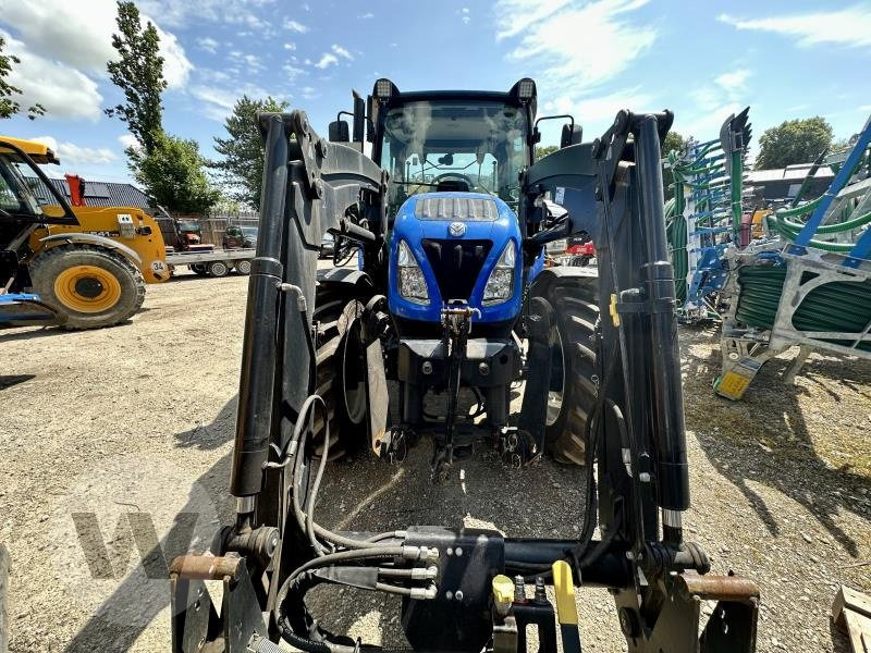 New Holland T 4.65 - جرار: صورة 4 New Holland T 4.65 - جرار: صورة 4