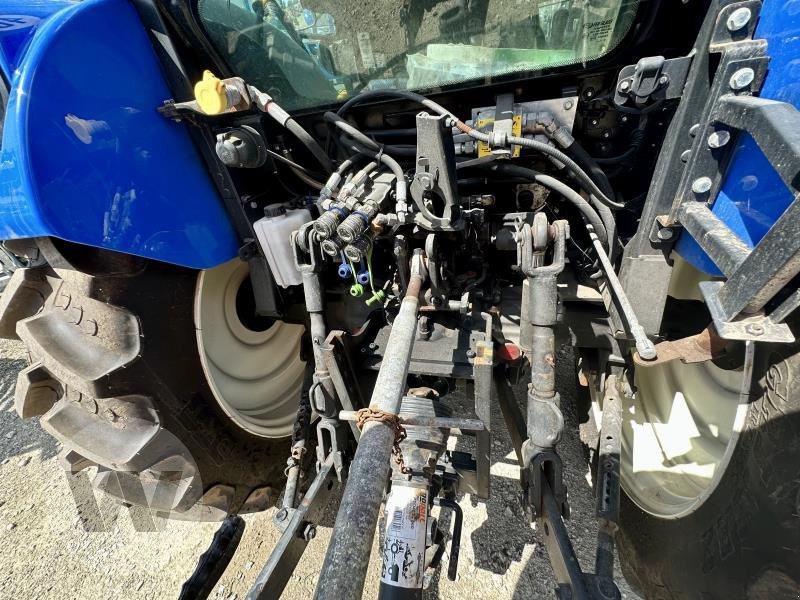 New Holland T 4.65 - جرار: صورة 5 New Holland T 4.65 - جرار: صورة 5