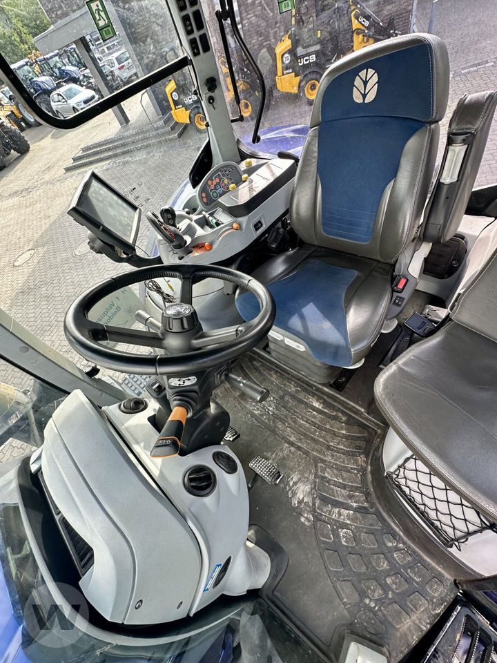 جرار New Holland T 7.270 AC: صورة 12 جرار New Holland T 7.270 AC: صورة 12