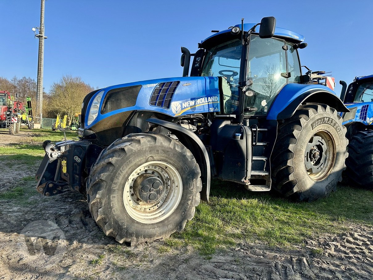 New Holland T 8.360 - جرار: صورة 4 New Holland T 8.360 - جرار: صورة 4